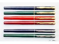 Slim Metal Fountain Pens © Otto Lütkemeyer